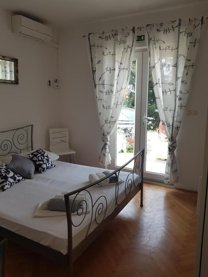 Apartments Joko Омиш Экстерьер фото