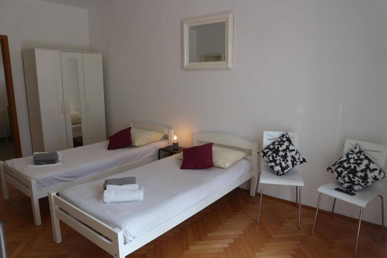 Apartments Joko Омиш Экстерьер фото