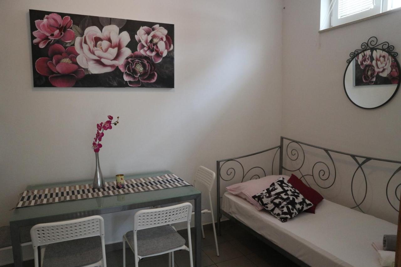 Apartments Joko Омиш Экстерьер фото