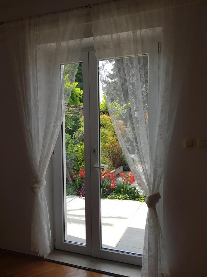 Apartments Joko Омиш Экстерьер фото